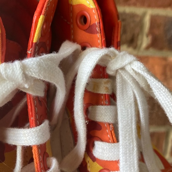 Sunset-camo hightop Vans- Size 8.5 - Picture 7 of 9